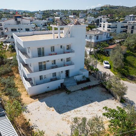 Near The Sea Apartments Nano Ksamil Exterior photo