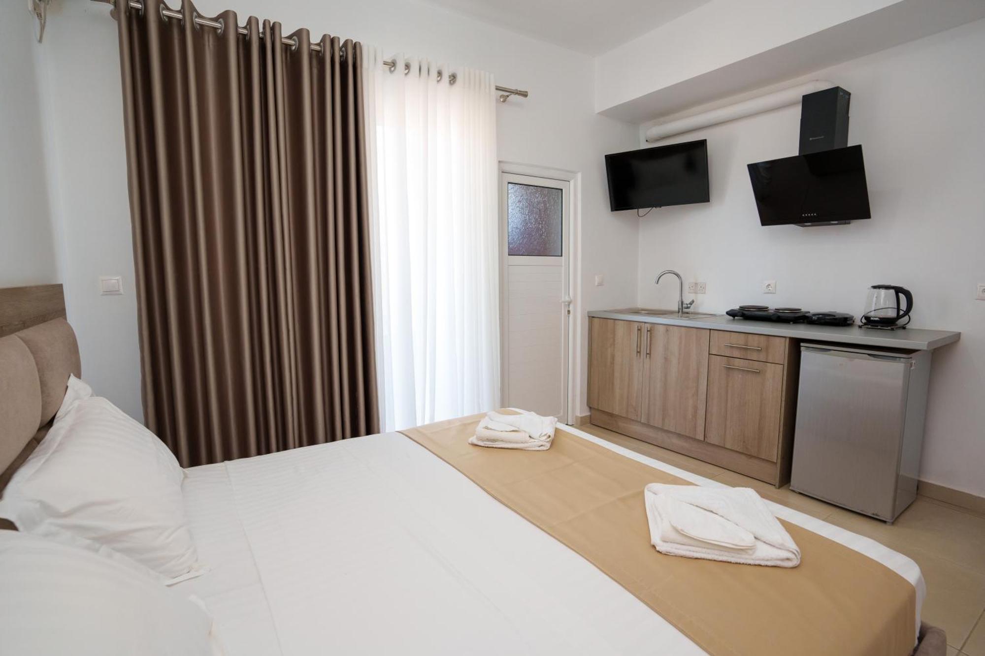 Near The Sea Apartments Nano Ksamil Exterior photo