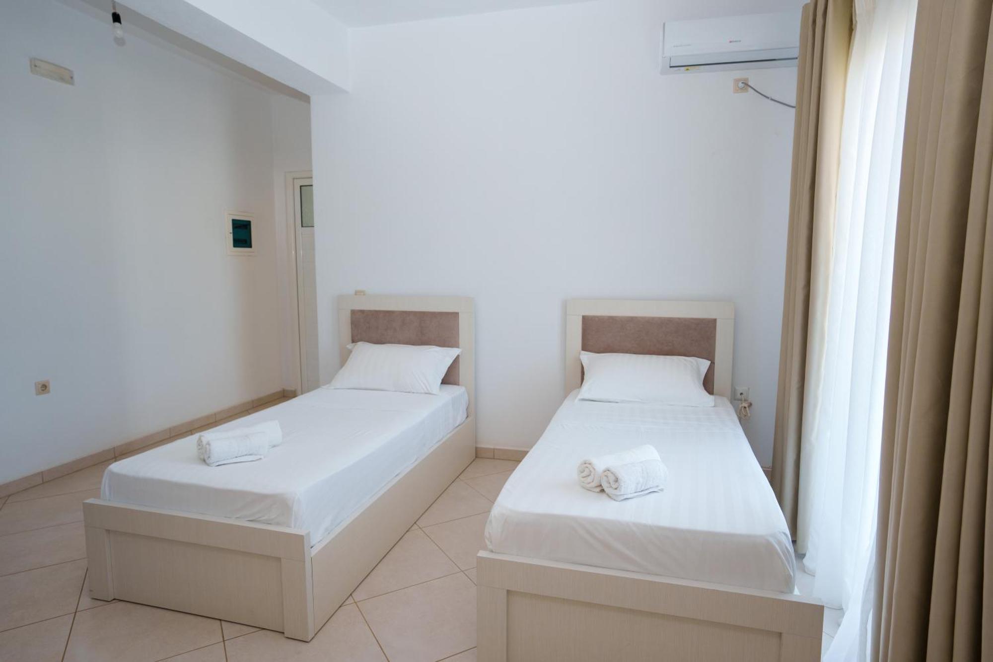 Near The Sea Apartments Nano Ksamil Exterior photo