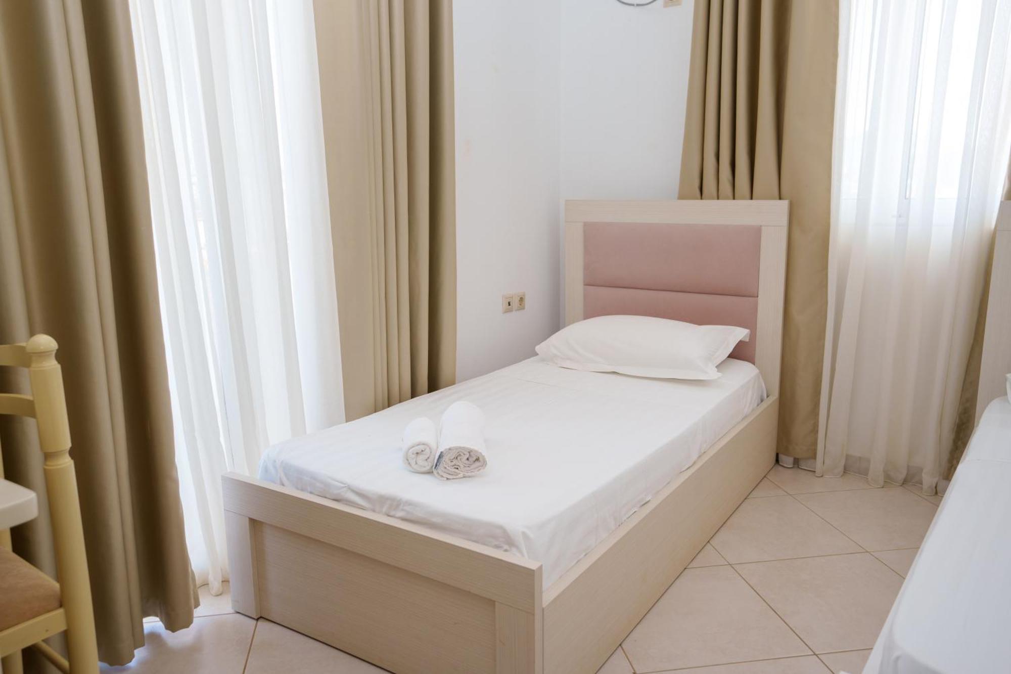 Near The Sea Apartments Nano Ksamil Exterior photo